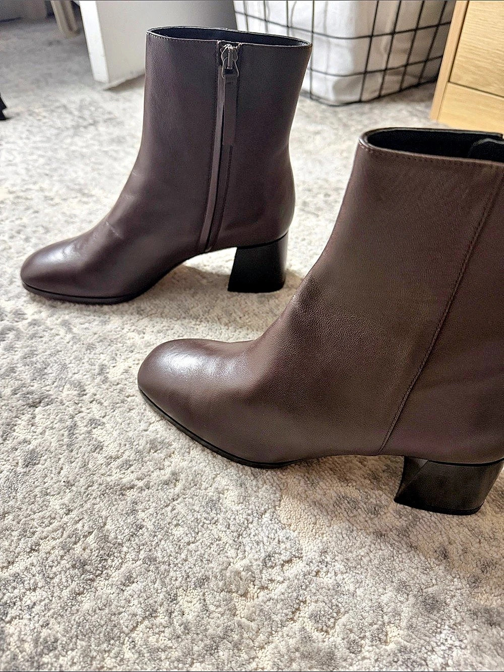M. Gemi The Cristina Elegant Brown Leather Ankle Boots - Picture 2 of 4